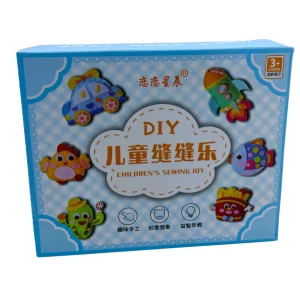 Set creativ de cusut (6 figurine din fetru aprox. 12x10cm decorate si umplute cu vatelina)